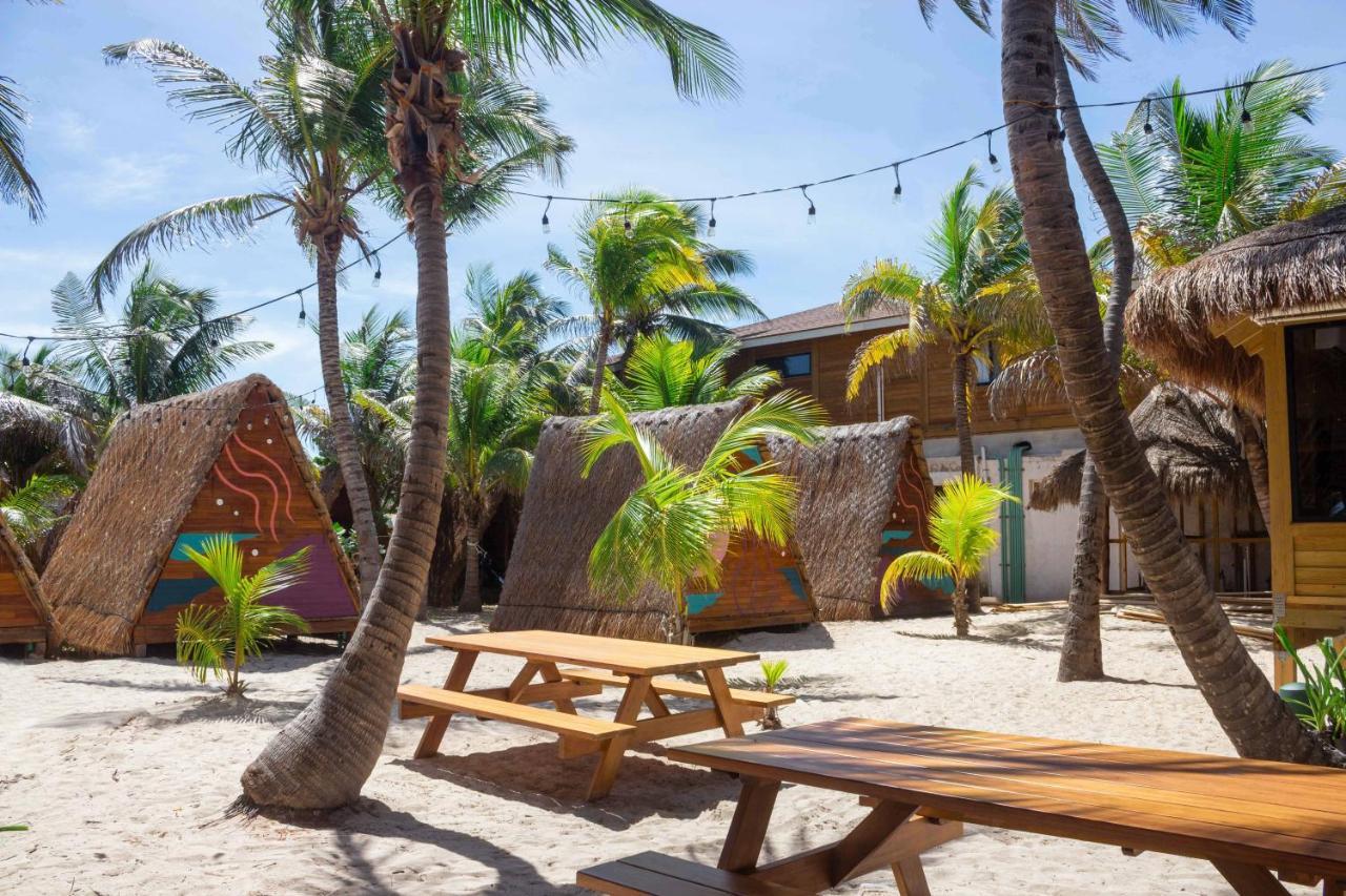 Selina Poc Na Isla Mujeres Hotell Exteriör bild