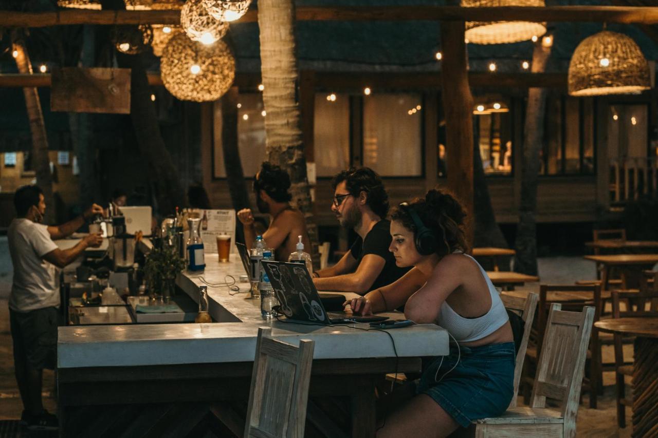 Selina Poc Na Isla Mujeres Hotell Exteriör bild