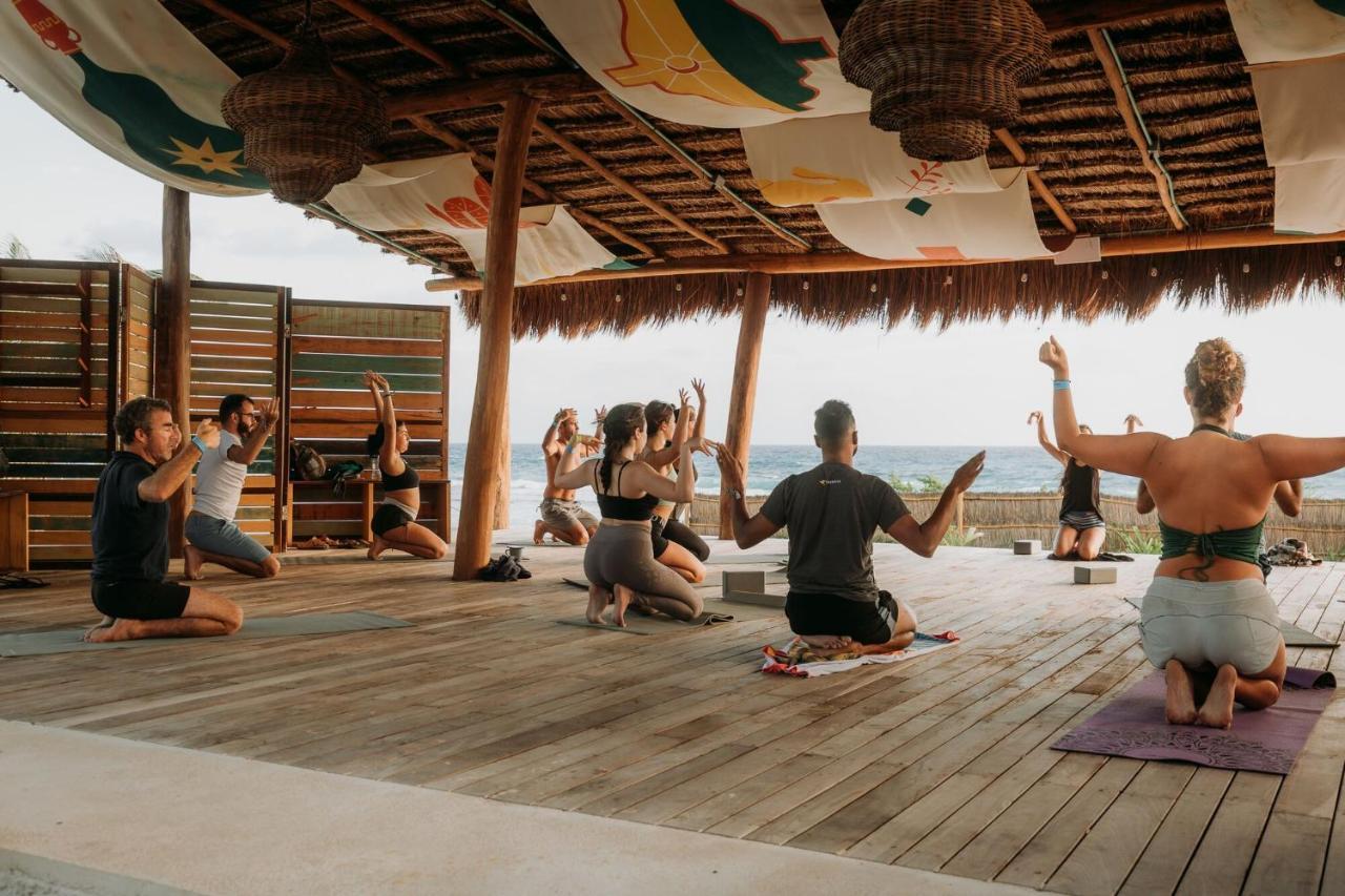 Selina Poc Na Isla Mujeres Hotell Exteriör bild